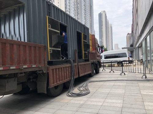 红旗柴油发电机空气滤清器在不同季节的更换周期是否有差异？