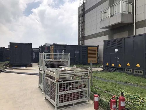 红旗除了定期检查，还有哪些方法可以及时发现接触式转速表探头的磨损？